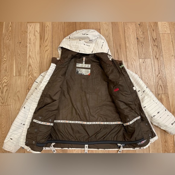 Burton Concert Ski Jacket. - Picture 10 of 10
